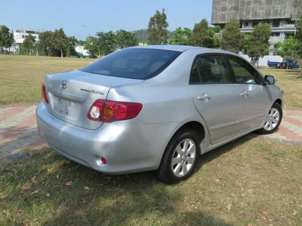 2008年 Altis 1.8 銀 照片10