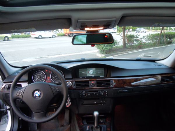 『買車王』BMW 325i E90型 照片9