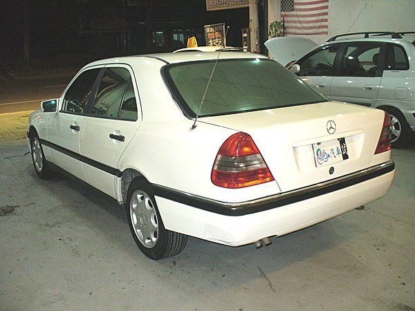 Benz 賓士 C200 2.0 照片3