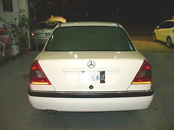 Benz 賓士 C200 2.0 照片7