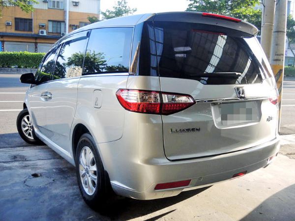 2011 納智捷 MPV 頂級 7人座 照片10