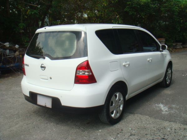 NISSAN LIVINA 照片2