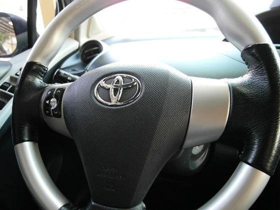 Toyota 豐田 Yaris 1.5 照片3