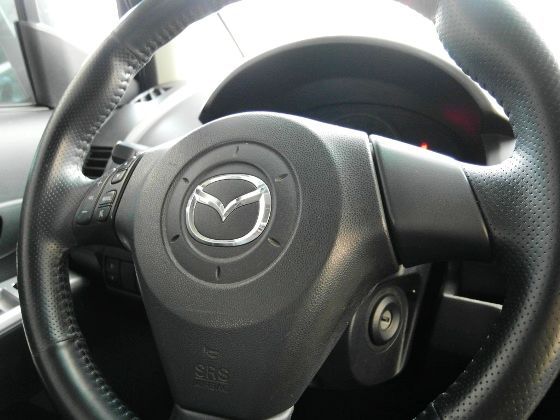 Mazda 馬自達  馬5 2.0 照片3