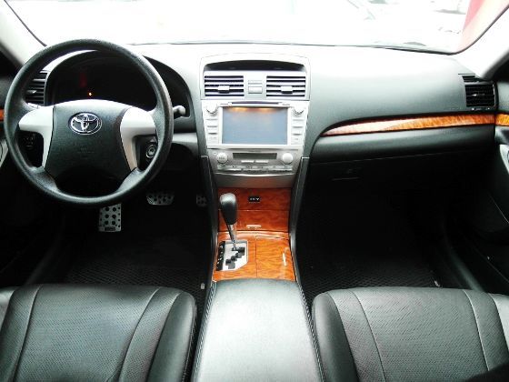 Toyota豐田  Camry  2.0 照片2