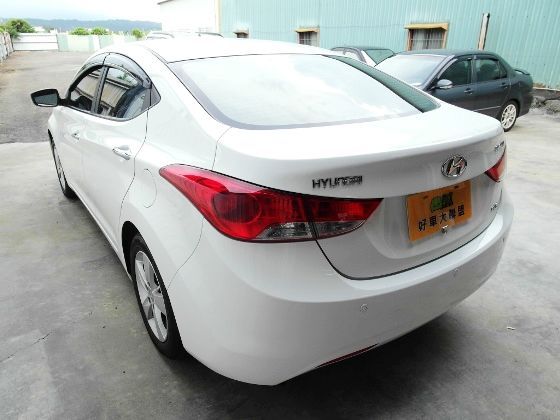 現代  Elantra 1.8 照片10