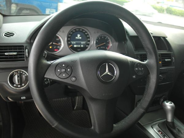 2008年 賓士 C300 黑 62萬 照片5