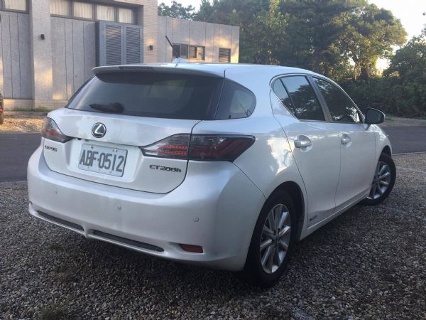 2013年CT200h車況優 一手漂亮車 照片9