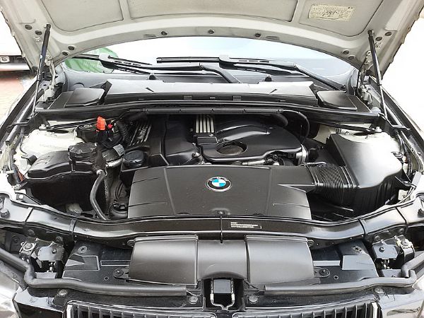 BMW 寶馬 320i 照片8