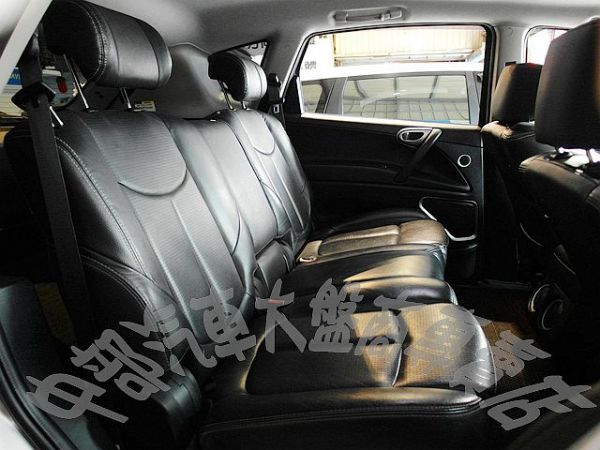 2010 那智捷SUV 銀 27萬 照片3