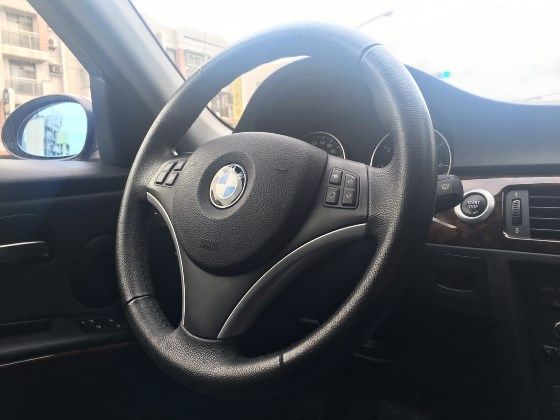 BMW 寶馬/320 I 照片6