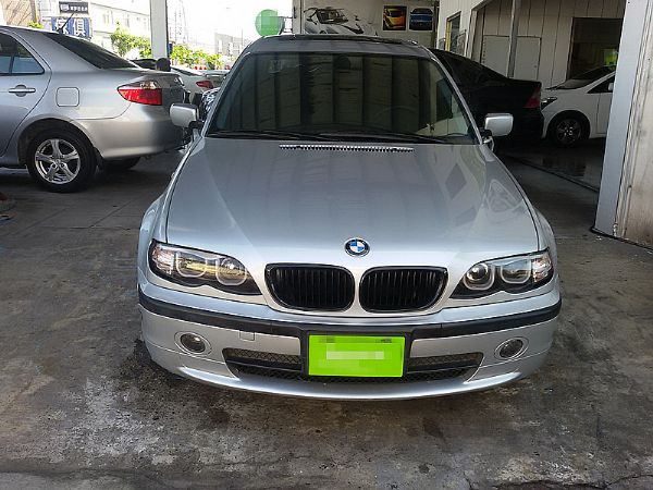 BMW 寶馬 318i 照片3