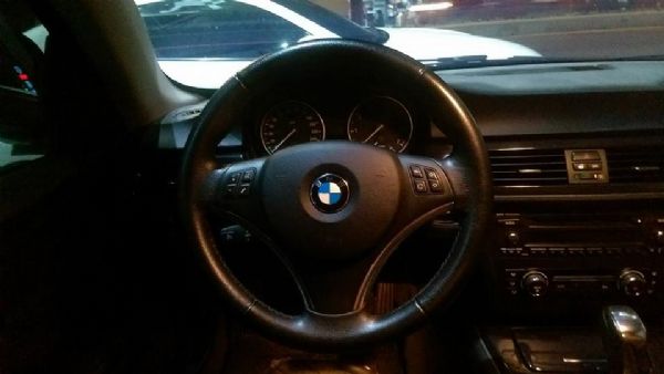 09年 BMW 320CI 照片6