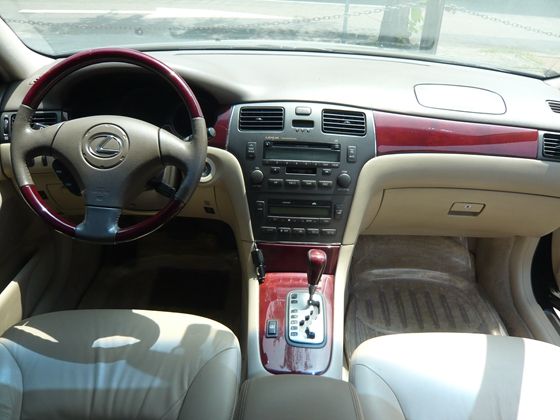 Lexus ES300 3.0  照片2