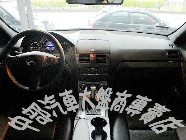 2010年 賓士 C300 白 80萬 照片4