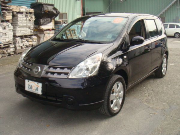 NISSAN LIVINA 照片1