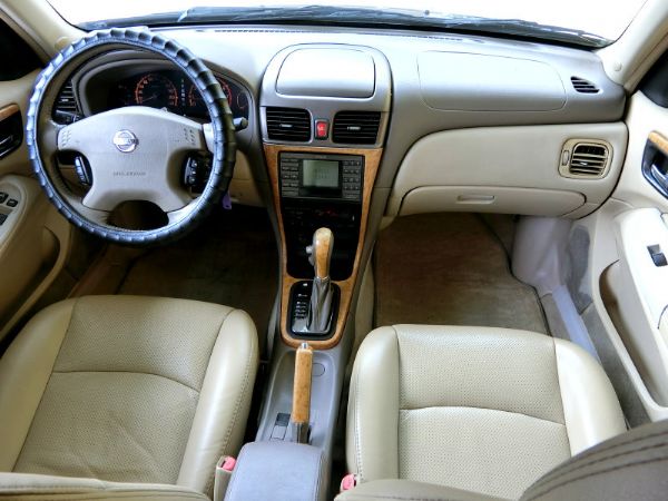 05年日產SENTRA M1 1.8 黑 照片2