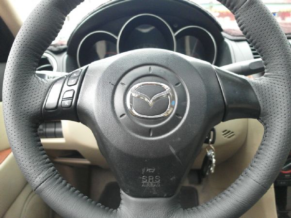 2006年 Mazda3 1.6 白 照片5