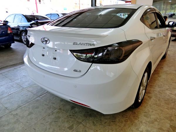 12年現代 Elantra 1.8 白 照片10