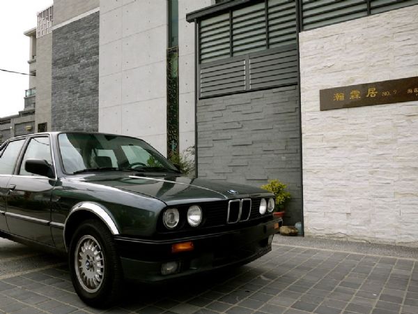 1989年 經典老鯊 E30 原廠手 照片1