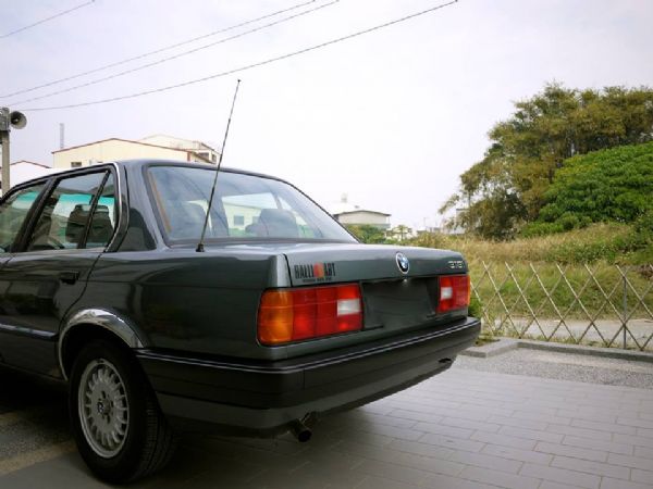 1989年 經典老鯊 E30 原廠手 照片4