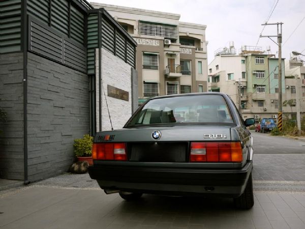 1989年 經典老鯊 E30 原廠手 照片6