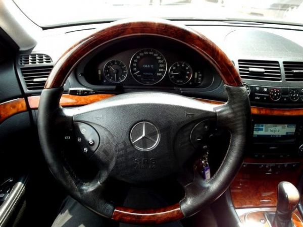 2005年 賓士 E240 銀 36萬 照片7