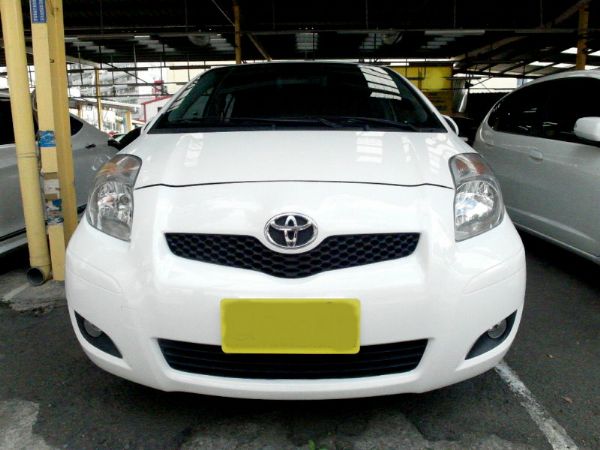 2011年豐田 Yaris 1.5 白 照片2