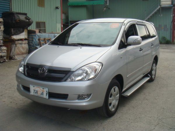 TOYOTA INNOVA 照片1