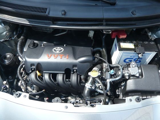 Toyota豐田  Yaris 1.5 照片9