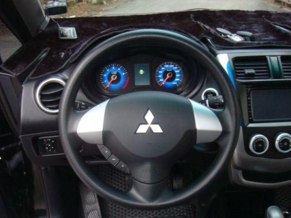 MITSUBISHI COLT PLUS 照片9