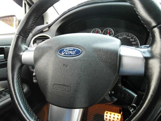 Ford 福特  Focus 2.0  照片3