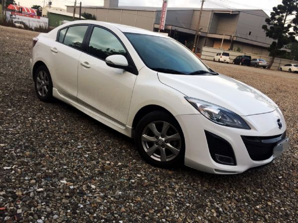 MAZDA3 4D 型男愛駒 照片3