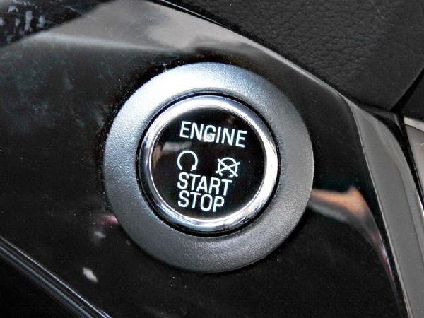 KUGA 1.5 全額貸免保人可超貸 照片8