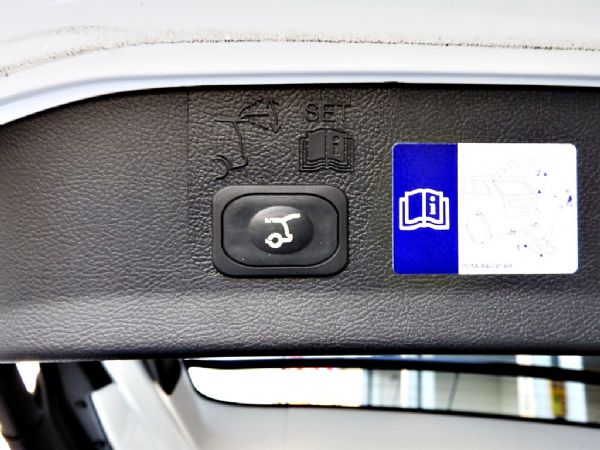 KUGA 1.5 全額貸免保人可超貸 照片9