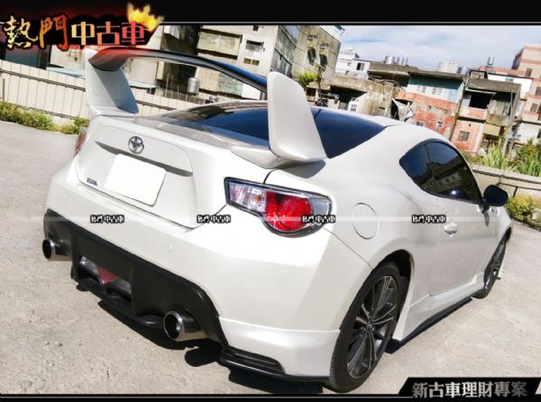 2012年GT 86 珍珠白陽春版 照片2