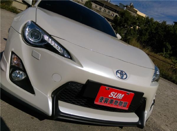 2012年GT 86 珍珠白陽春版 照片7