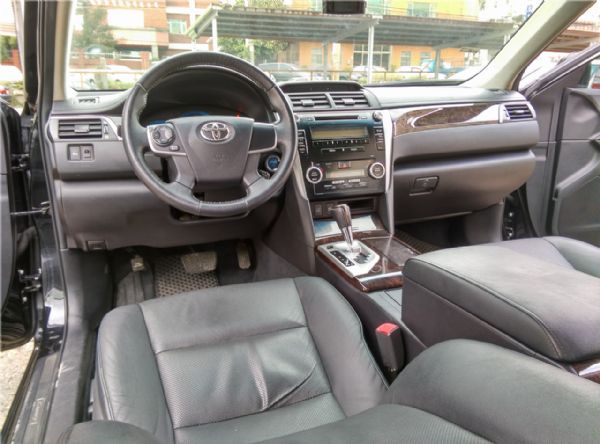 CAMRY HYBRID 2.5 黑 照片6