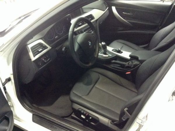 BMW 316I  照片4