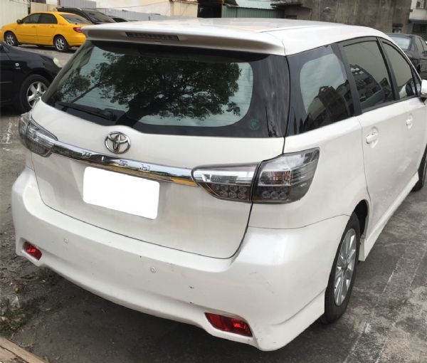 2013年 toyota Wish 照片2