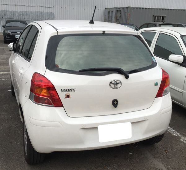 2009年 toyota Yaris 照片2