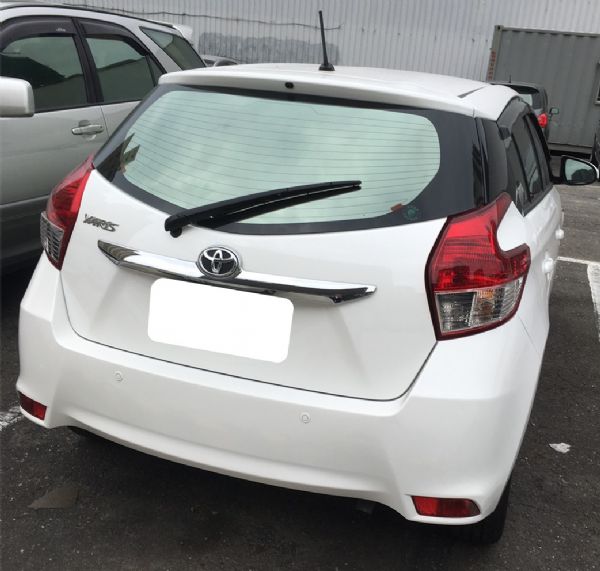 2015年 toyota Yaris 照片2