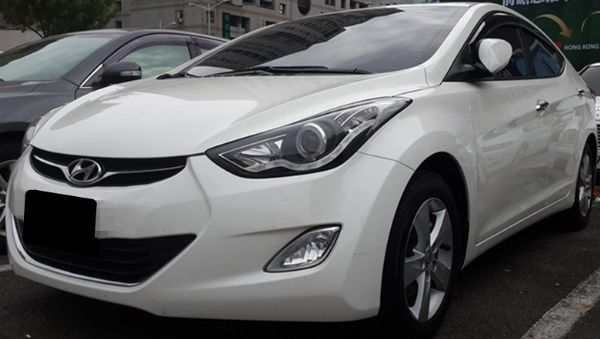 HYUNDAI ELANTRA 照片1