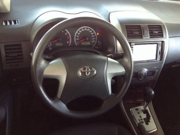 2010年 TOYOTA Altis 照片5