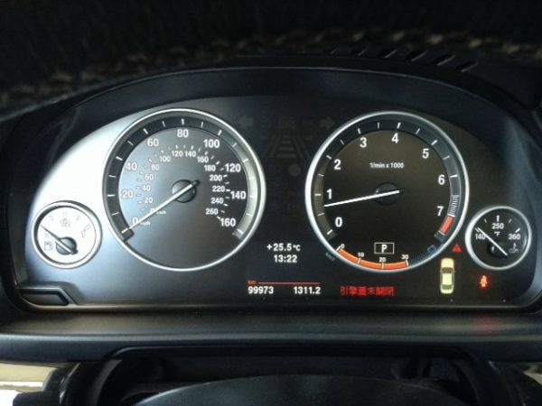 2011年 BMW 528I 照片7