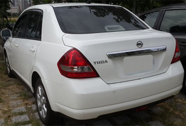 2013年 日產 TIIDA 照片2