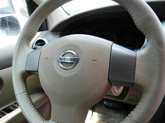 Nissan 日產 Livina 1.6 照片3