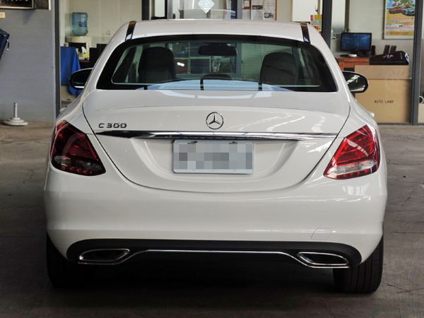 2015 賓士W205 C300 2.0 照片4