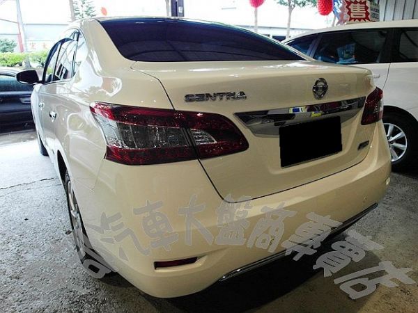 2015年 Sentra 白 34萬  照片10