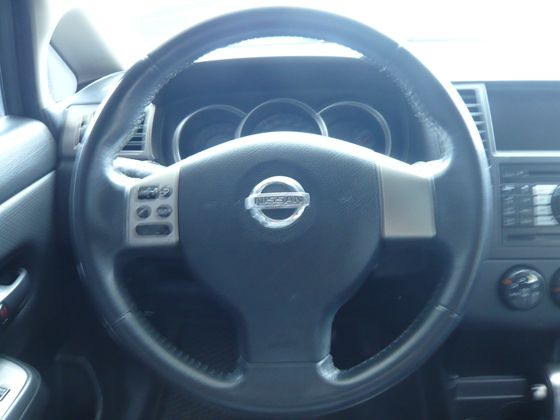 Nissan 日產  Tiida 1.8 照片3